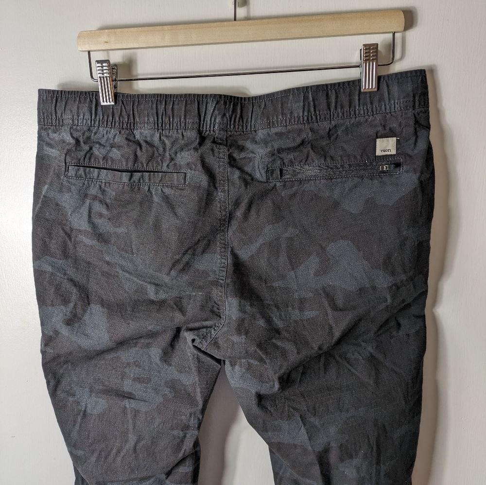 Vuori Camo Jogger Pants - Black - Picture 3 of 6